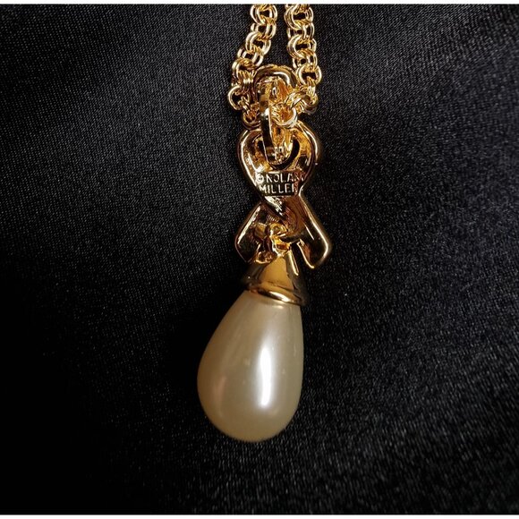 Vintage NOLAN MILLER Signed Gold-Tone Necklace With Faux Pearl Drop Pendant - Picture 4 of 6